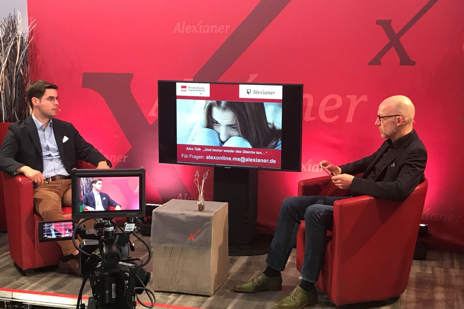 Dr. Tillmann Ruland und WN-​Redakteur Stefan Werding beim AlexTalk über Zwangserkrankungen